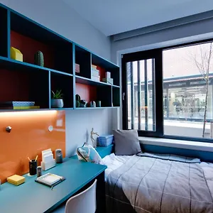 https://highfield-house-4.dublin-hotelsweb.com